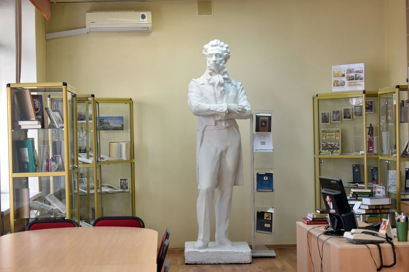 Галерея