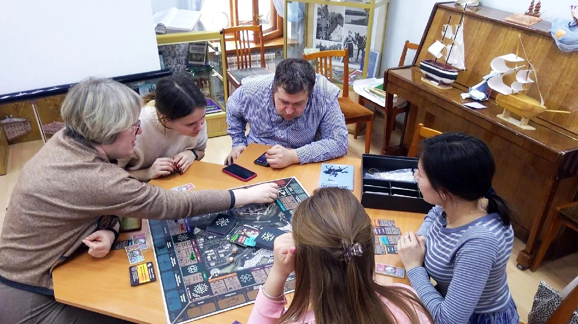 Тюменских подростков приглашает «Культурный Червяк»: краеведческая игротека